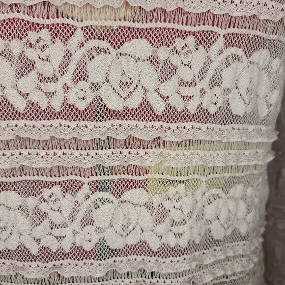 Jessica Simpson Maternity Lavender Floral Lace Bell Sleeve Top - Picture 9 of 12